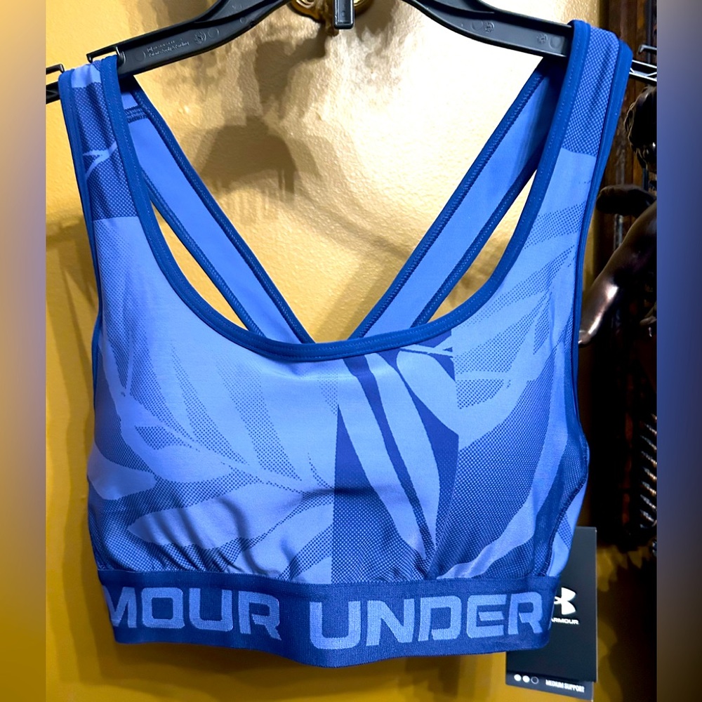 NWT Under Armour Racerback Sports Bra